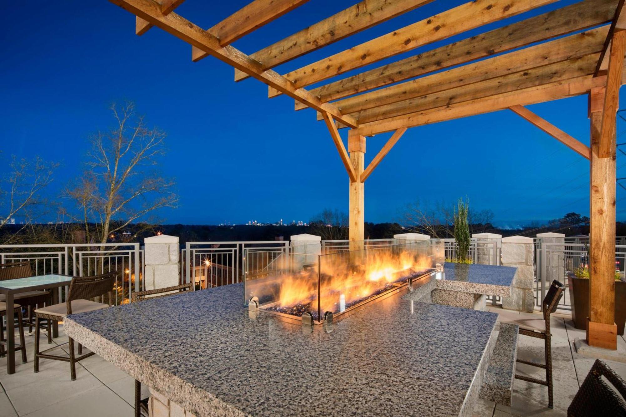 Courtyard By Marriott Atlanta Vinings/Galleria Smyrna Eksteriør bilde
